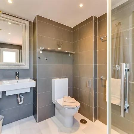 شقة Elegant 2 Bdrm Penthouse With Sea Views And Pools ماربيا