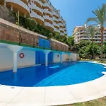 Elegant 2 Bdrm Penthouse With Sea Views And Pools Appartement *