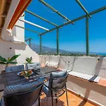 Appartement Elegant 2 Bdrm Penthouse With Sea Views And Pools