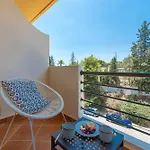 Elegant 2 Bdrm Penthouse With Sea Views And Pools Appartement *