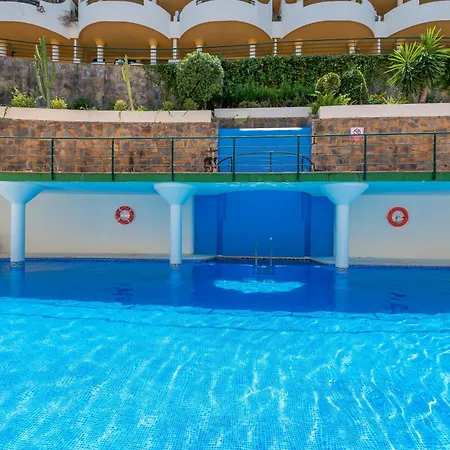 Διαμέρισμα Elegant 2 Bdrm Penthouse With Sea Views And Pools *