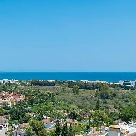 Elegant 2 Bdrm Penthouse With Sea Views And Pools Appartement