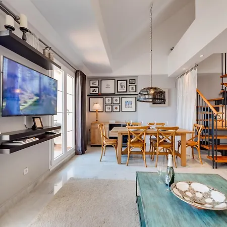 Elegant 2 Bdrm Penthouse With Bbq And Pools * Marbella