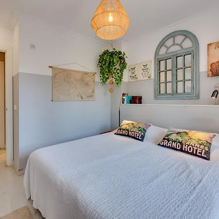 Elegant 2 Bdrm Penthouse With Bbq And Pools Marbella