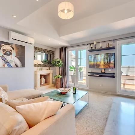 Elegant 2 Bdrm Penthouse With Sea Views And Pools *