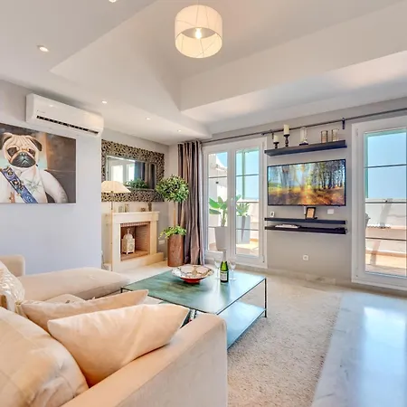 Elegant 2 Bdrm Penthouse With Bbq And Pools *