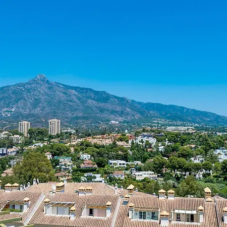 Elegant 2 Bdrm Penthouse With Sea Views And Pools Διαμέρισμα