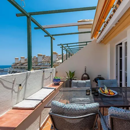 Elegant 2 Bdrm Penthouse With Bbq And Pools Marbella