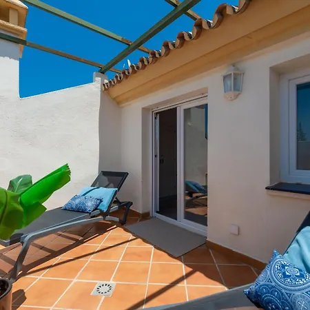 Apartment Elegant 2 Bdrm Penthouse With Bbq And Pools *