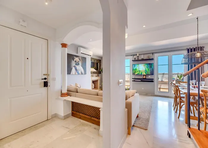 Elegant 2 Bdrm Penthouse With Sea Views And Pools アパート