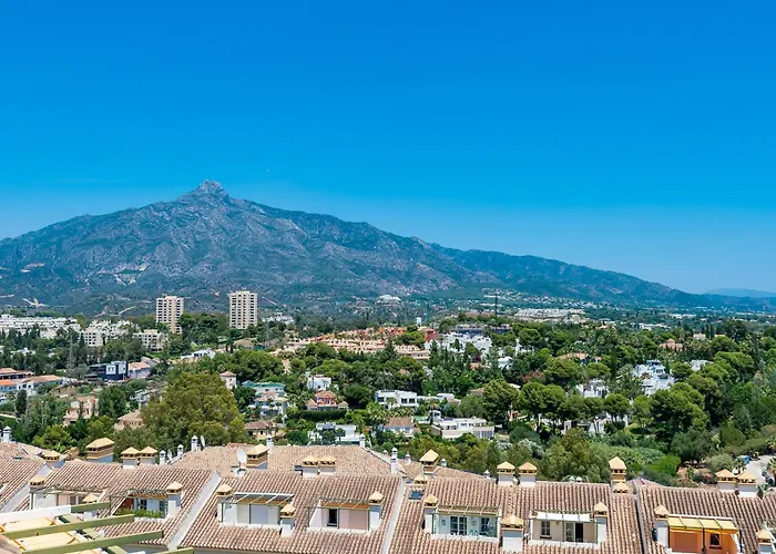 Elegant 2 Bdrm Penthouse With Sea Views And Pools Apartamento