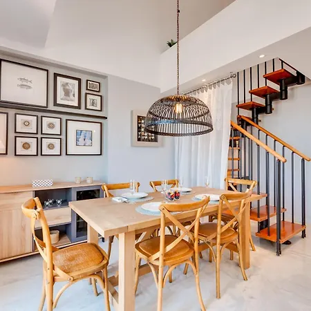 Elegant 2 Bdrm Penthouse With Sea Views And Pools *