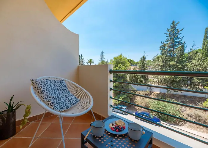 Elegant 2 Bdrm Penthouse With Sea Views And Pools Apartament *